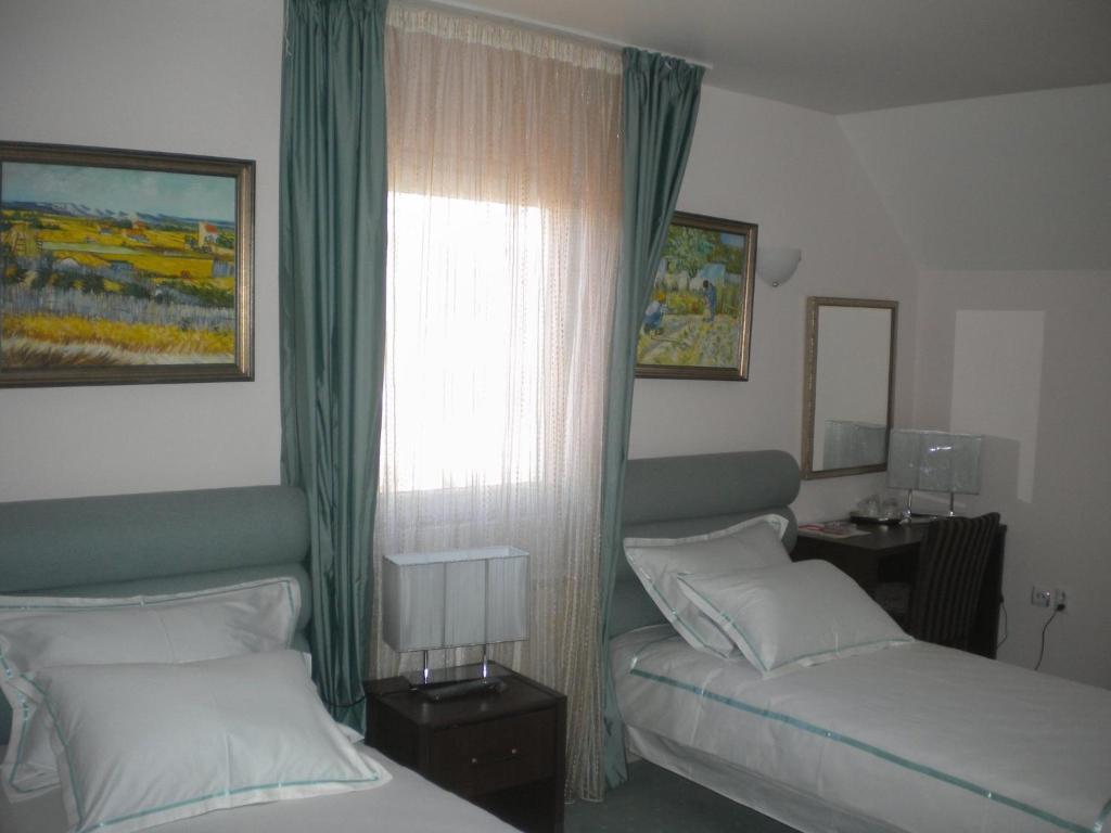 Vila Apolo Belgrade Bilik gambar